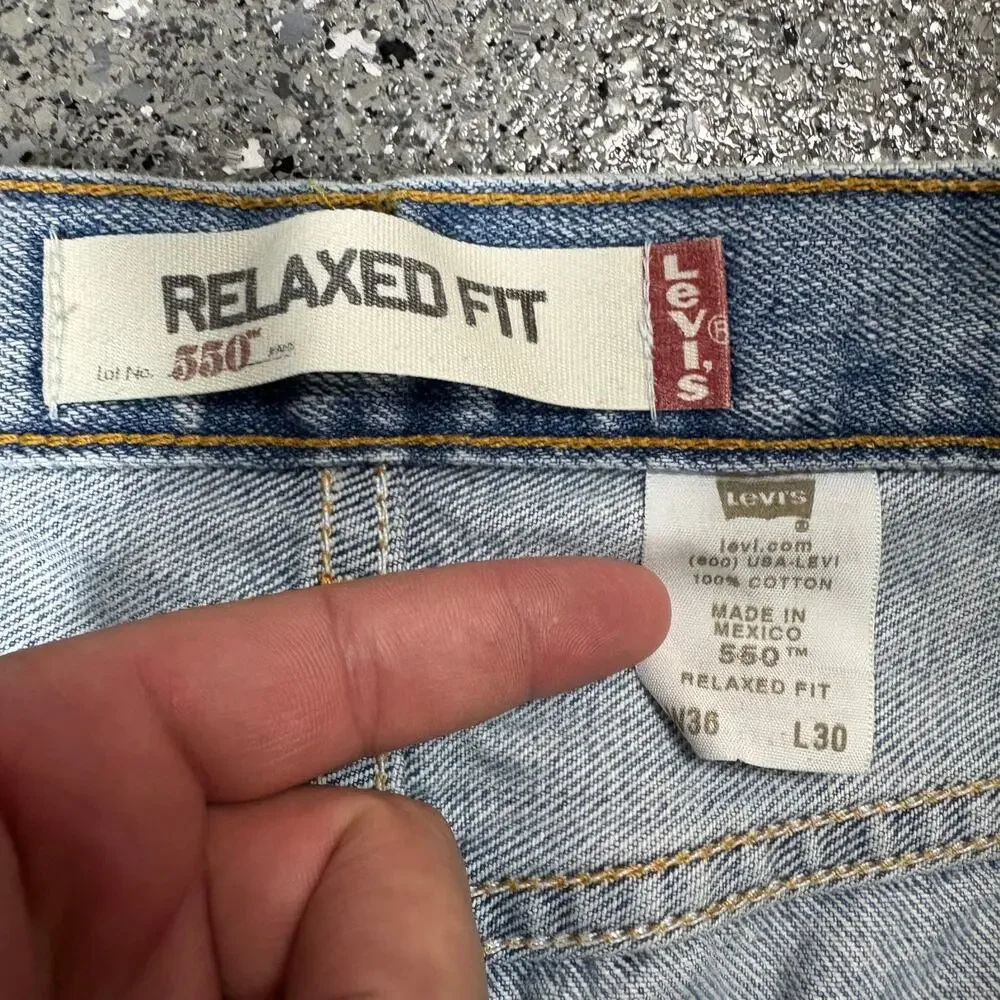 Vintage Y2k Levi's 550 Relaxed Fit Straight Leg Denim Jeans